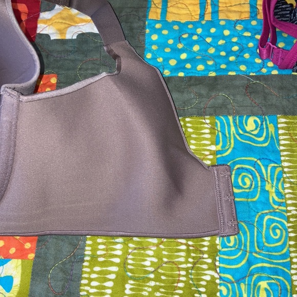 NWOT vanity fair bra - Picture 5 of 5